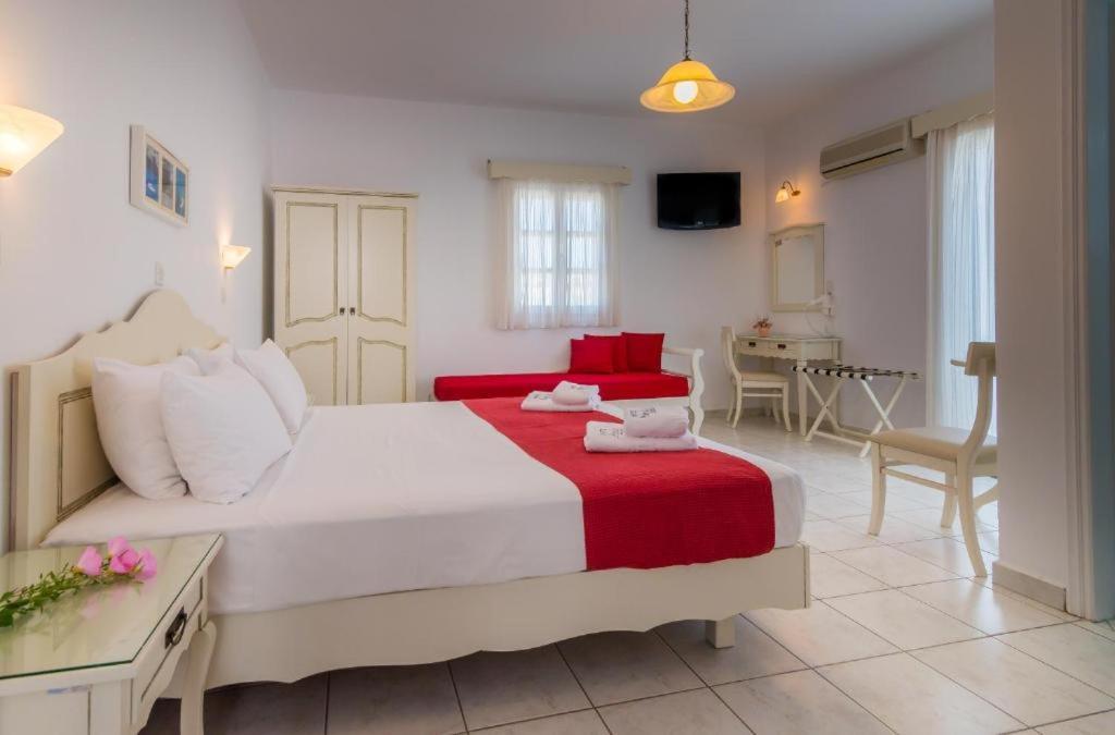 Aeolis Hotel Adamantas  Buitenkant foto
