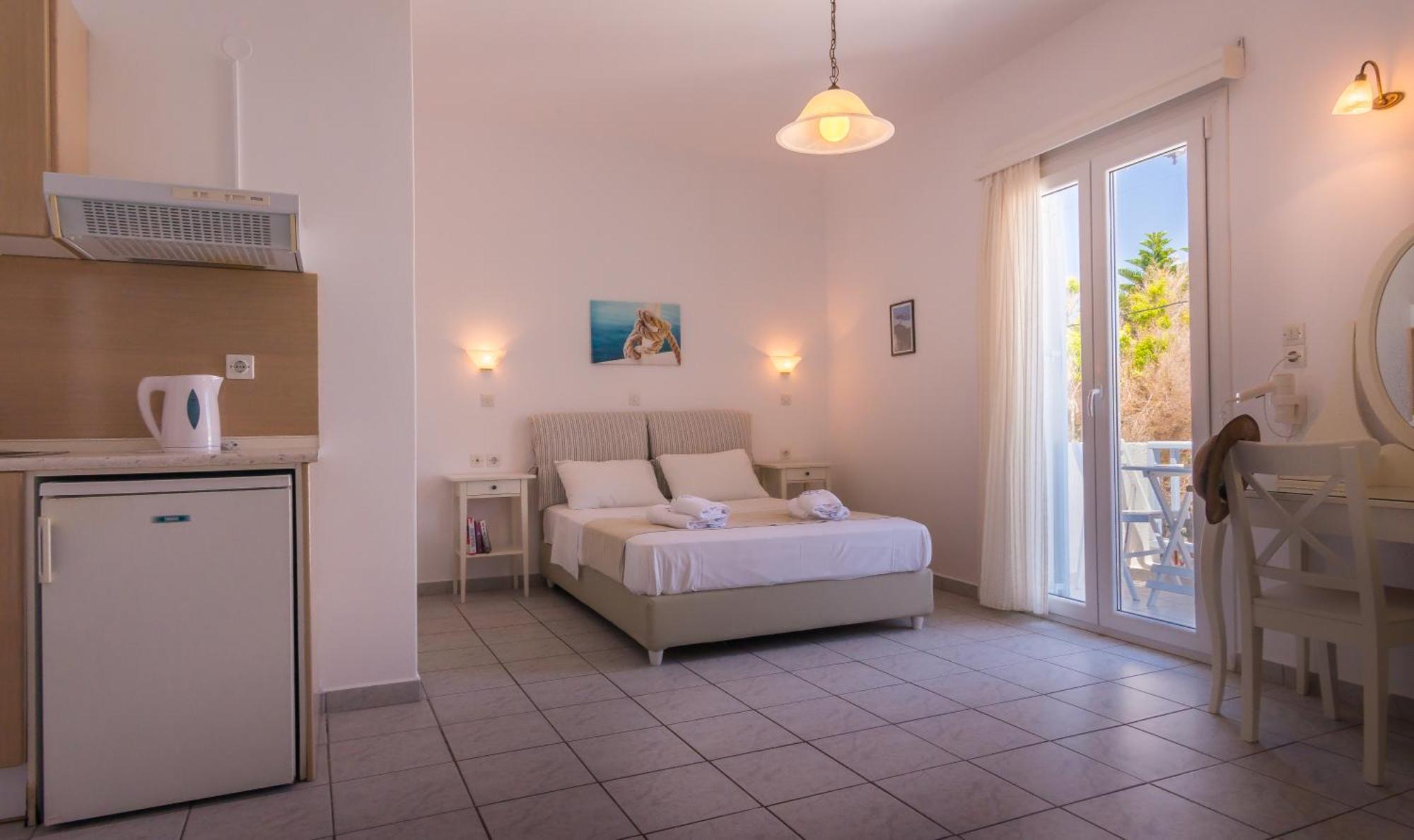 Aeolis Hotel Adamantas  Buitenkant foto