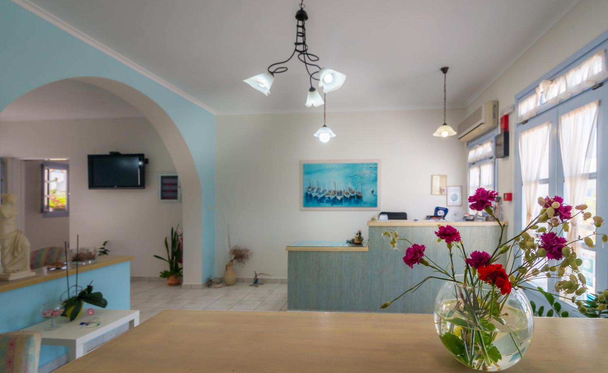 Aeolis Hotel Adamantas  Buitenkant foto