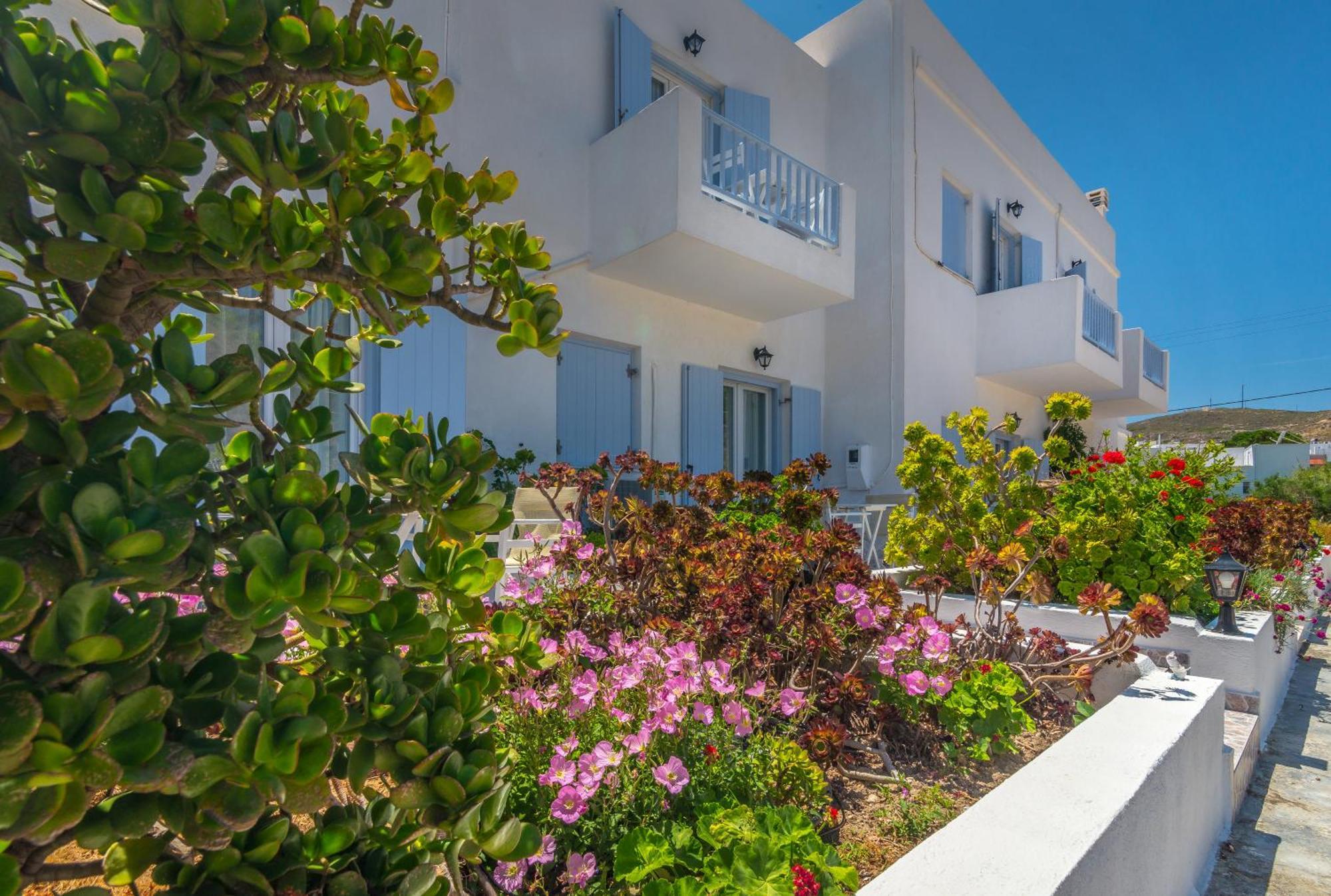 Aeolis Hotel Adamantas  Buitenkant foto
