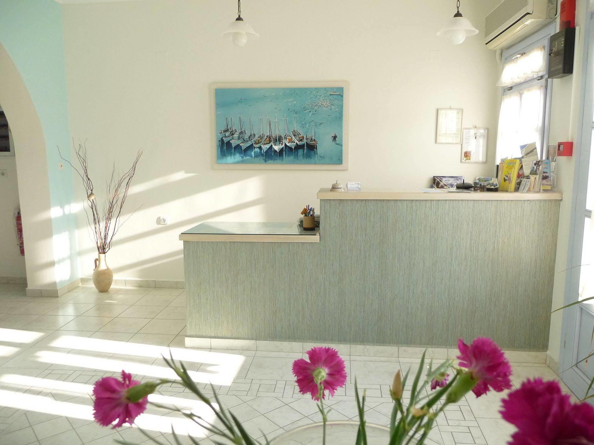 Aeolis Hotel Adamantas  Buitenkant foto