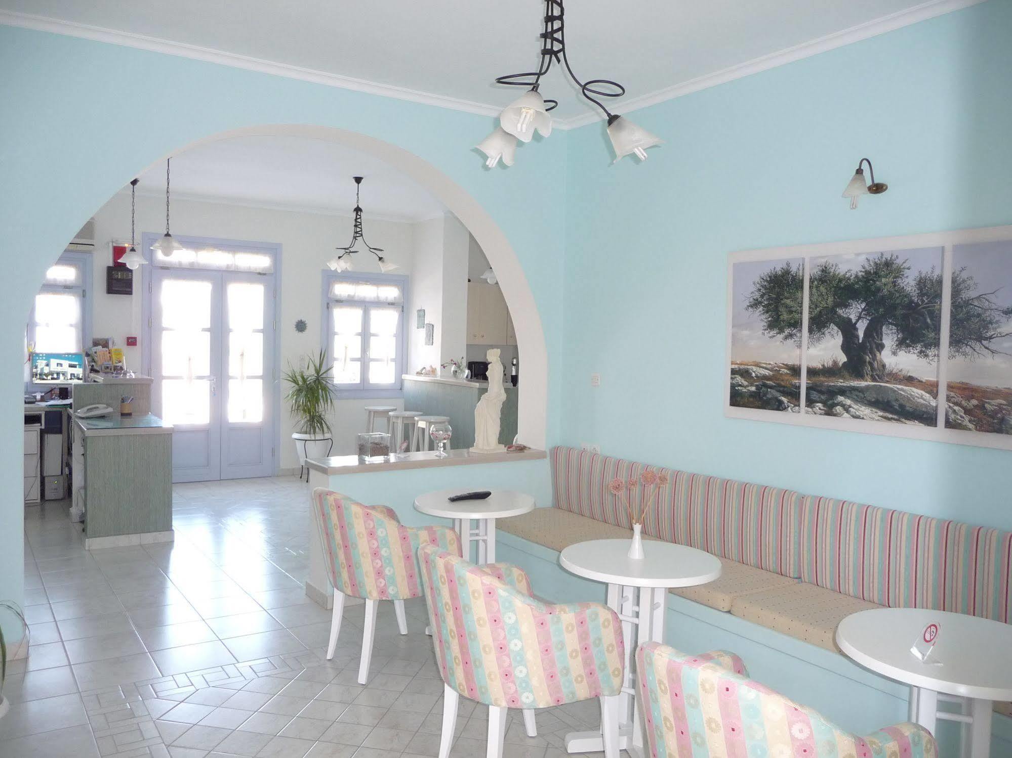 Aeolis Hotel Adamantas  Buitenkant foto